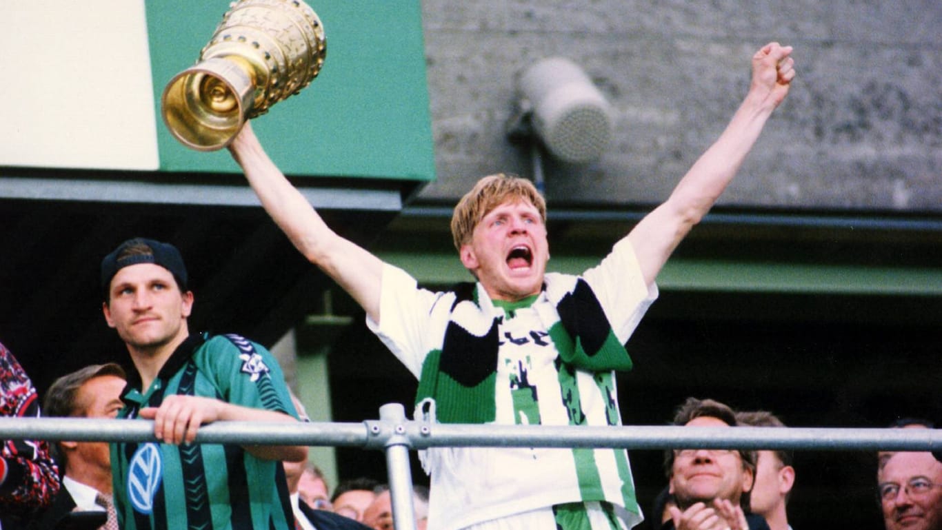 Stefan Effenbergs erster großer Titel: DFB-Pokalsieger 1995 mit Borussia Mönchengladbach.