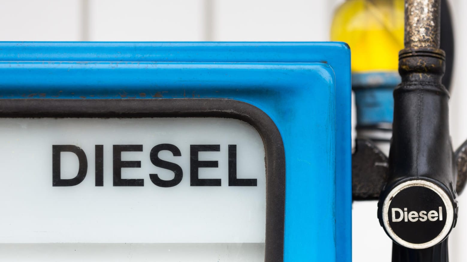 Immer weniger Deutsche wollen Diesel tanken.