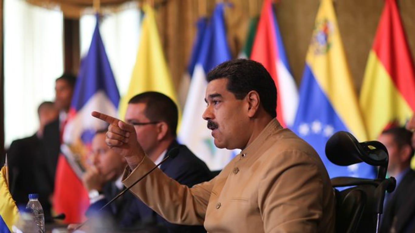 Venezuelas Präsident Nicolás Maduro bei einem Treffen des Politischen Rat der Bolivarianischen Allianz für Amerika.