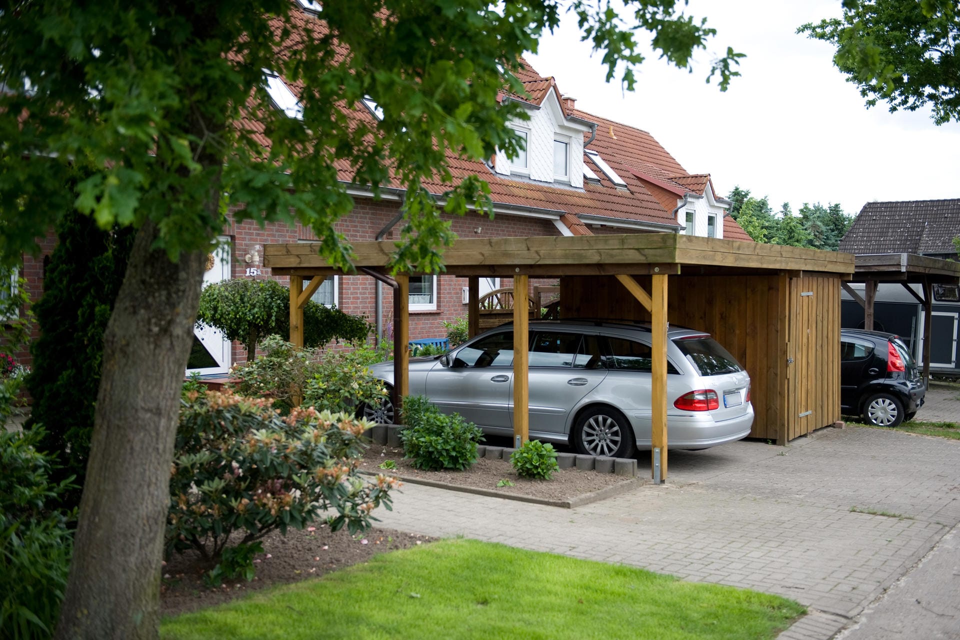 Garage oder Carport: Wo soll das Auto über Nacht hin?