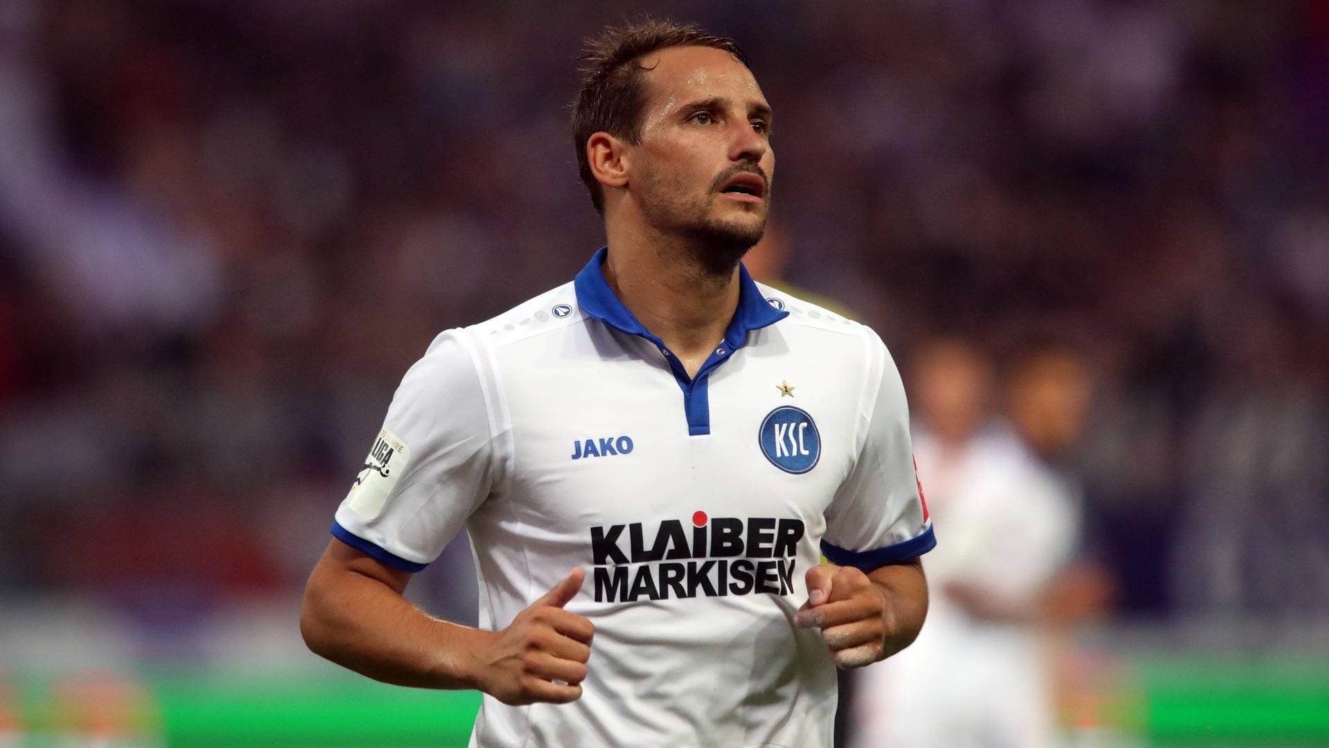 Anton Fink und sein Karlsruher SC wollen Bayer Leverkusen ein Bein stellen.