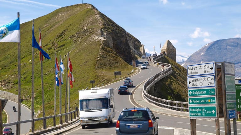 Die Großglockner Hochalpenstrasse in Österreich ist beliebtes Ziel von Autotouristen.