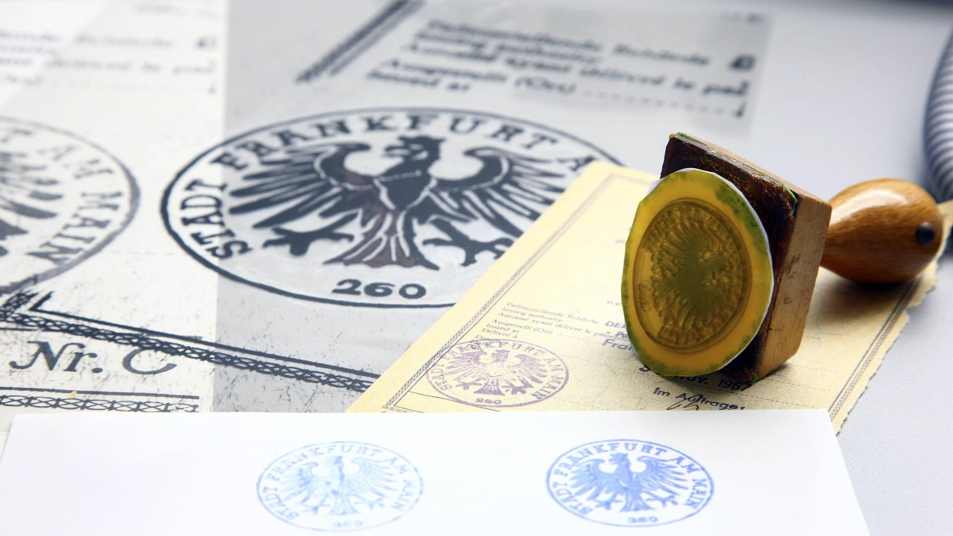 Mit gefälschten Schreiben versuchen Unbekannte vor allem älteren Menschen Geld aus der Tasche zu ziehen. Mit gefälschten Schreiben versuchen Unbekannte vor allem älteren Menschen Geld aus der Tasche zu ziehen.
