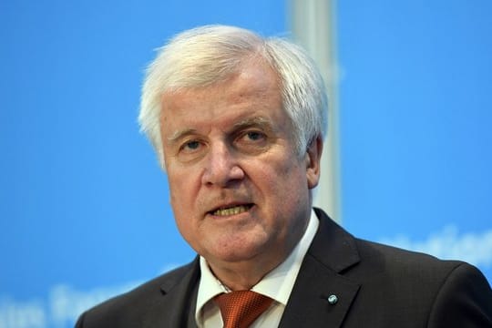 Horst Seehofer: "In der Frage der Abschiebung herrscht in Deutschland eine große Illusion.