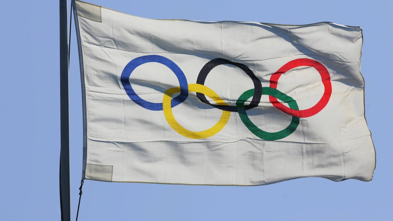 Die Olympiafahne weht bei den nächsten Sommerspielen 2020 in Tokio.