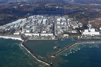 Das Atomkraftwerk im japanischen Fukushima (Archivbild). Bei Bauarbeiten in der Nähe des beschädigten Akw haben Arbeiter eine Bombe gefunden.