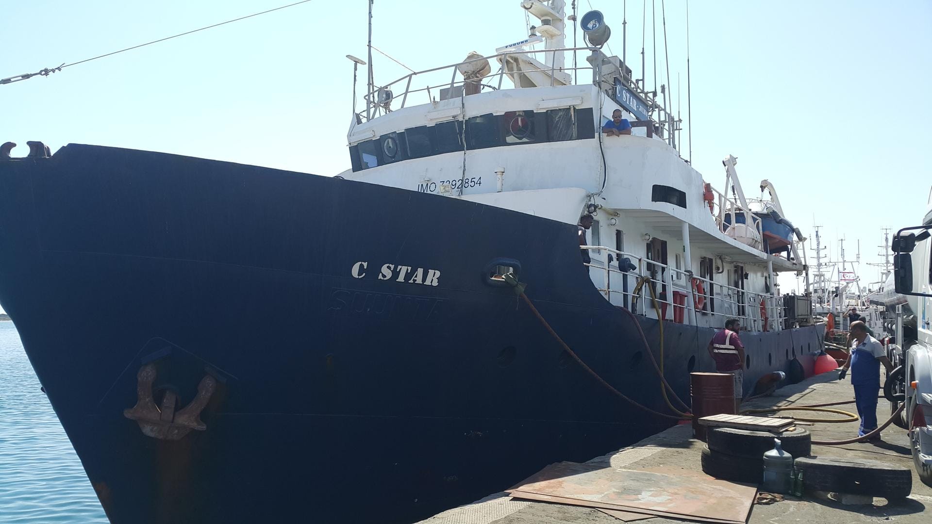 Mit dem Schiff "C-Star" wollen die Identitären im Mittelmeer Flüchtlingsboote abfangen. Mit dem Schiff "C-Star" wollen die Identitären im Mittelmeer Flüchtlingsboote abfangen.