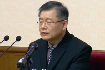 Das nordkoreanische Regime hat den in Südkorea geborenen, kanadischen Pastor aus dem Gefängnis entlassen. Das Zentralgericht in Pjöngjang habe die Freilassung des 62-jährigen Lim Hyeon-soo wegen seines angeschlagenen Gesundheitszustandes verfügt.