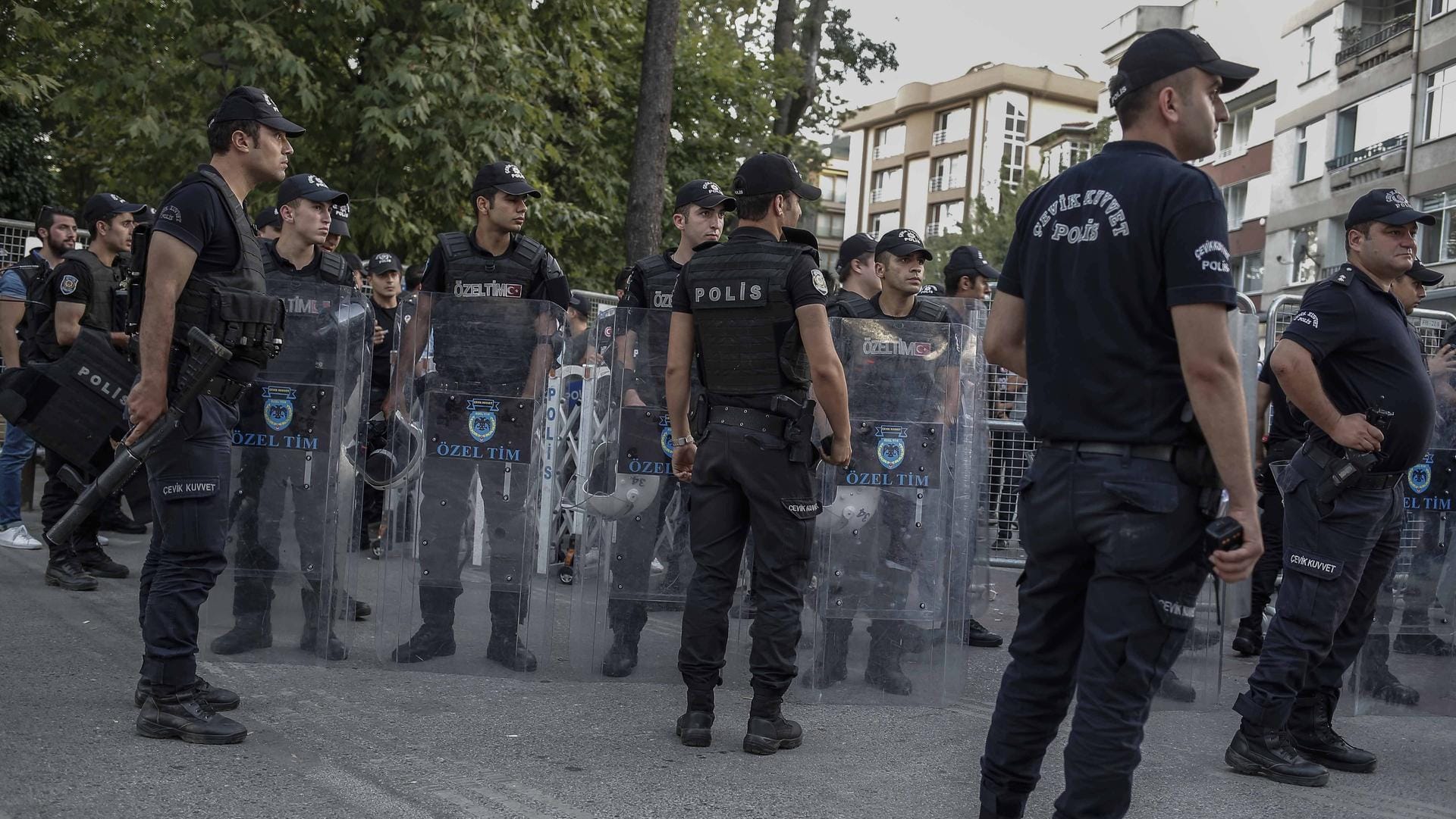 In Istanbul wurde ein Polizist von einem mutmaßlichen IS-Mitglied erstochen. (Symbolfoto Polizei in Istanbul) In Istanbul wurde ein Polizist von einem mutmaßlichen IS-Mitglied erstochen. (Symbolfoto Polizei in Istanbul)