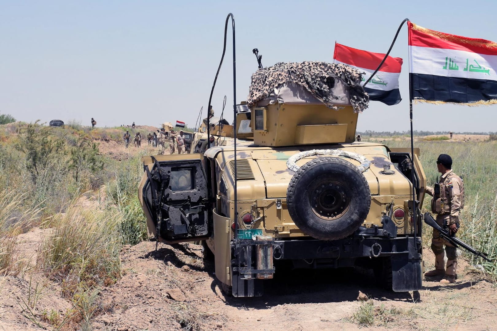 Die irakische Luftwaffe habe bereits mit der Bombardierung von Stellungen der Terrormiliz Islamischer Staat (IS) in der Stadt Tal Afar begonnen. Eine Bodenoperation soll folgen.