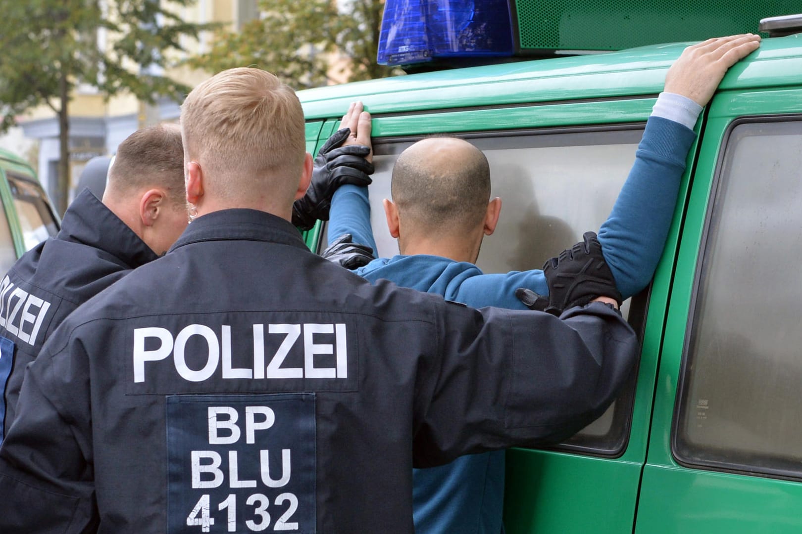 Mafia ist ein Sammelbegriff – es gibt verschiedene Gruppierungen. In Deutschland sind es besonders die Organisationen Cosa Nostra und 'Ndrangheta, die wachsen.