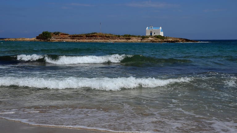 Besonders im Norden Kretas kann starker Wellengang mit Verwirbelungen des Meerwassers sehr gefährlich werden. (Symbolbild)