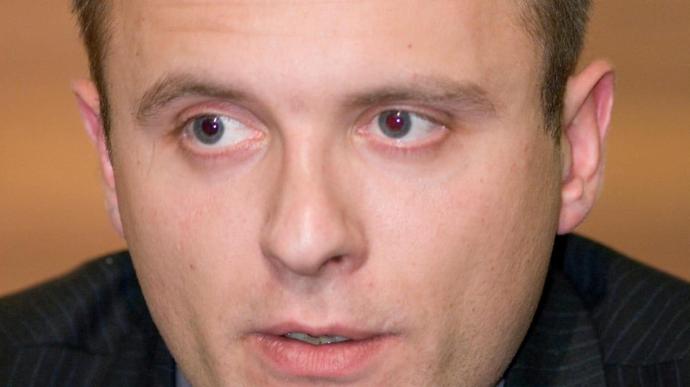 Der polnische Querfront-Aktivist Mateusz Piskorski sitzt seit einem Jahr in Untersuchungshaft. Der Verdacht: Spionage.