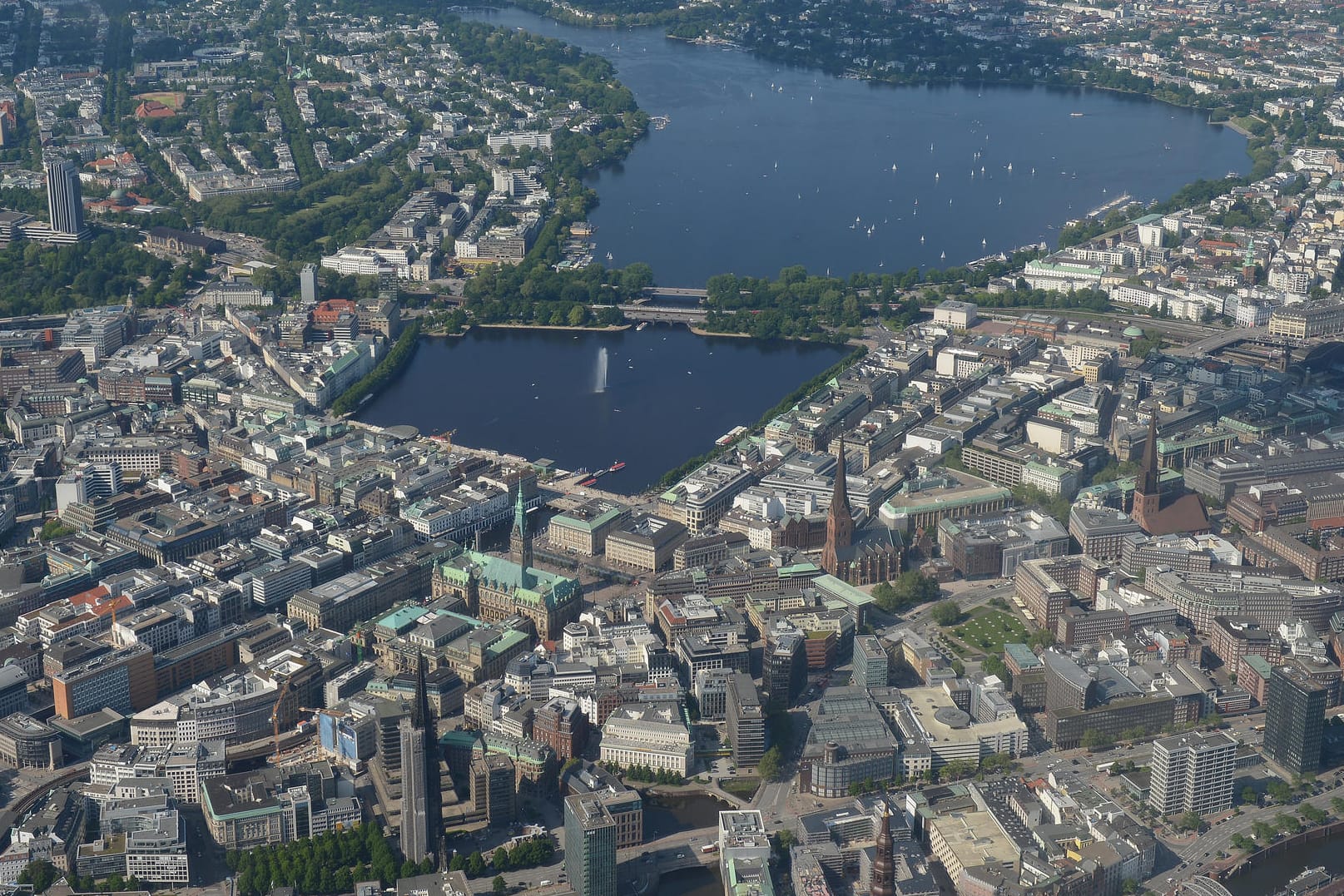 Hamburg ist die lebenswerteste Stadt Deutschlands und belegt weltweit Rang 10.