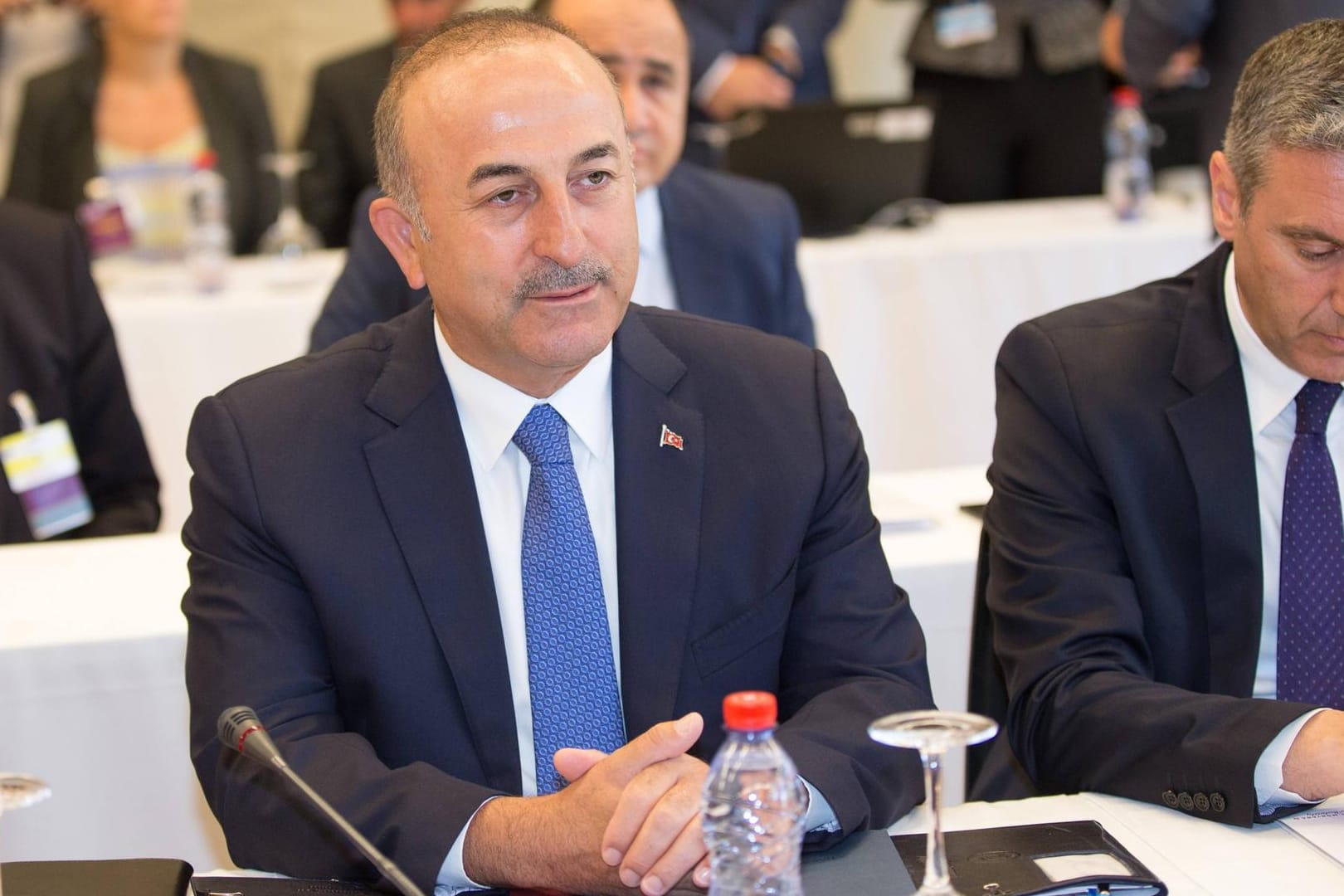Der türkische Außenminister Mevlüt Cavusoglu forderte die Auslieferung des mutmaßlichen Putschisten, sollte er sich in Deutschland aufhalten.
