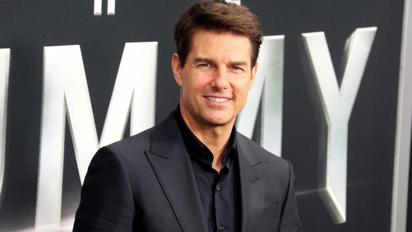 Tom Cruise hat sich bei einem Stunt eine Verletzung zugezogen – die Dreharbeiten müssen nun pausieren.