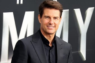 Tom Cruise hat sich bei einem Stunt eine Verletzung zugezogen – die Dreharbeiten müssen nun pausieren.