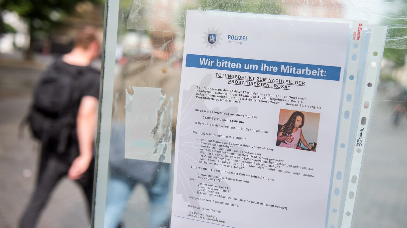 Im Zusammenhang mit den vielen Leichenteil-Funden in Hamburger Gewässern sucht die Polizei jetzt mit Plakaten nach Zeugen.