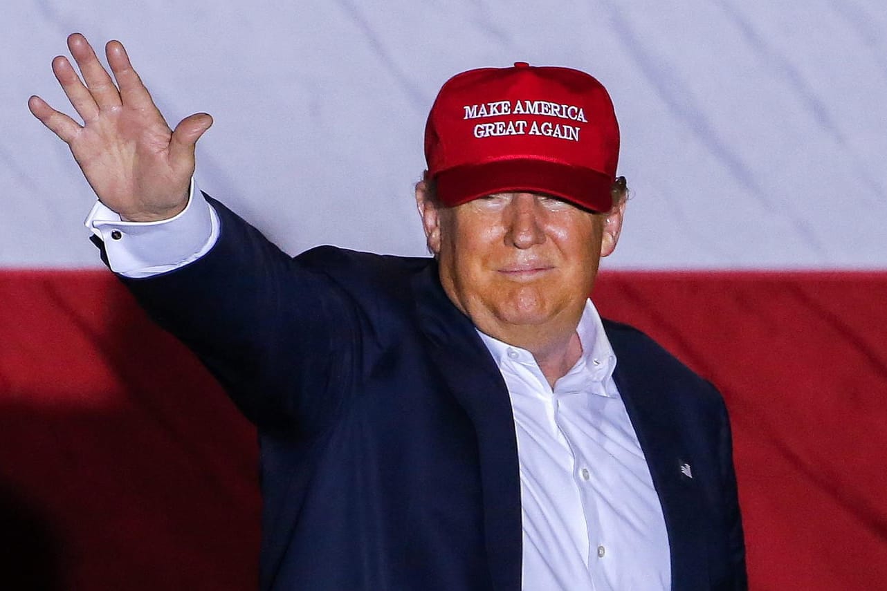 Tritt Donald Trump zurück? Ein Buchautor glaubt fest daran.
