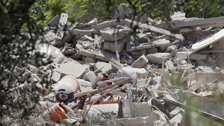 Die Trümmer des Wohnhauses in Alcanar, in dem die Terrorzelle an Bomben gebastelt haben soll.