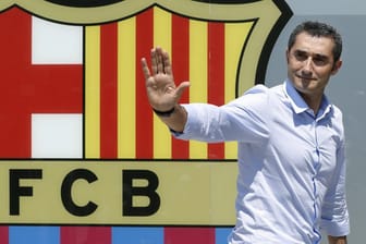 Ernesto Valverde bei der Vorstellung als neuer Barca-Trainer in der Klubzentrale.