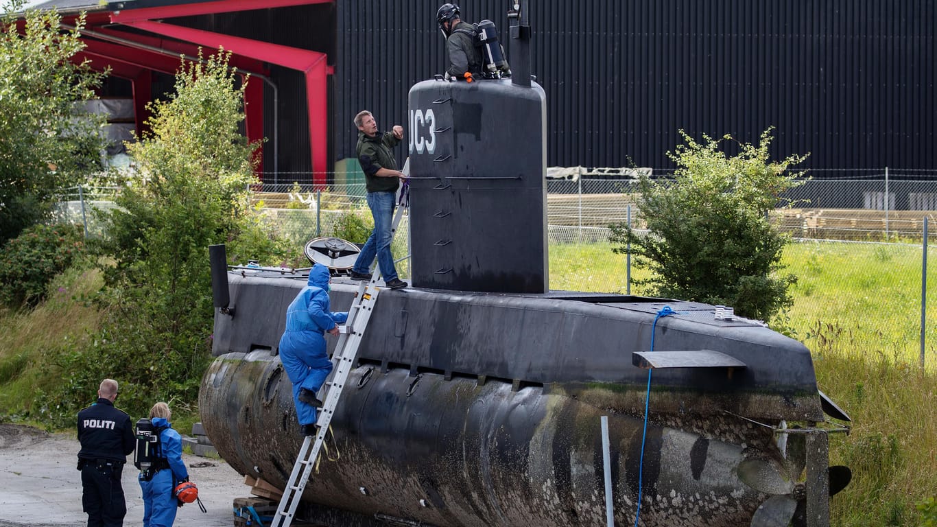 Der dänische U-Boot-Besitzer hat in einem Verhör mit der Polizei ausgesagt, die vermisste schwedische Journalistin sei durch ein Unglück an Bord ums Leben gekommen.