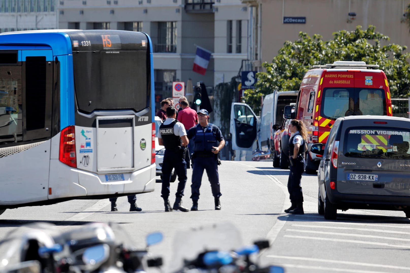Die Polizei hat den Tatort in Marseille abgeriegelt.