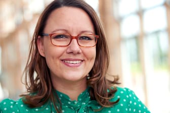 In der Nacht zu Dienstag brannten die Autos von Michelle Müntefering (SPD) – die Polizei geht von Brandstiftung aus.