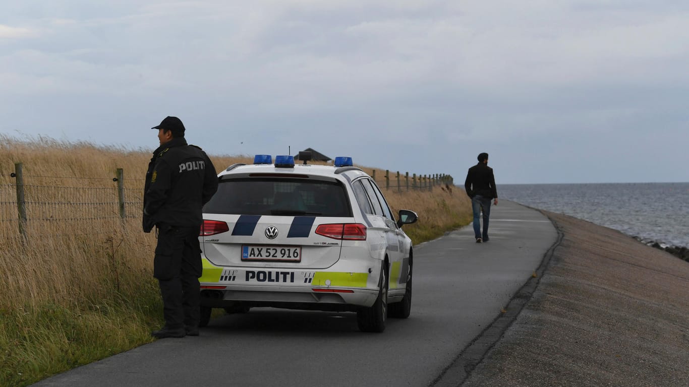 In den Gewässern vor der dänischen Hauptstadt Kopenhagen ist am Montag die Leiche einer Frau geborgen worden.