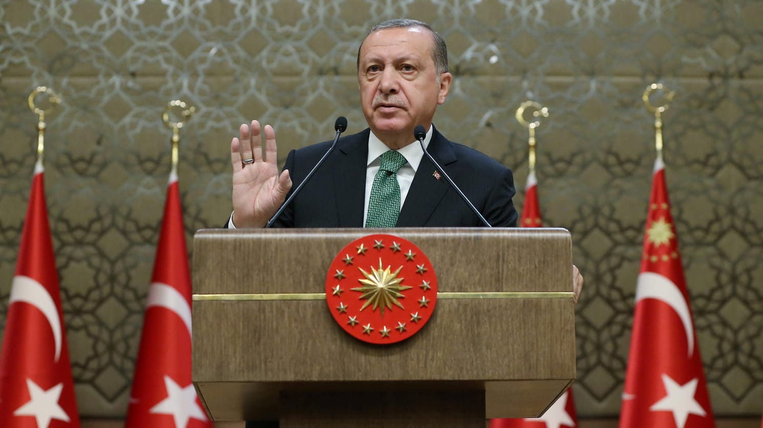Recep Tayyip Erdogan hält im Präsidentenpalast von Ankara eine Ansprache. Recep Tayyip Erdogan hält im Präsidentenpalast von Ankara eine Ansprache.