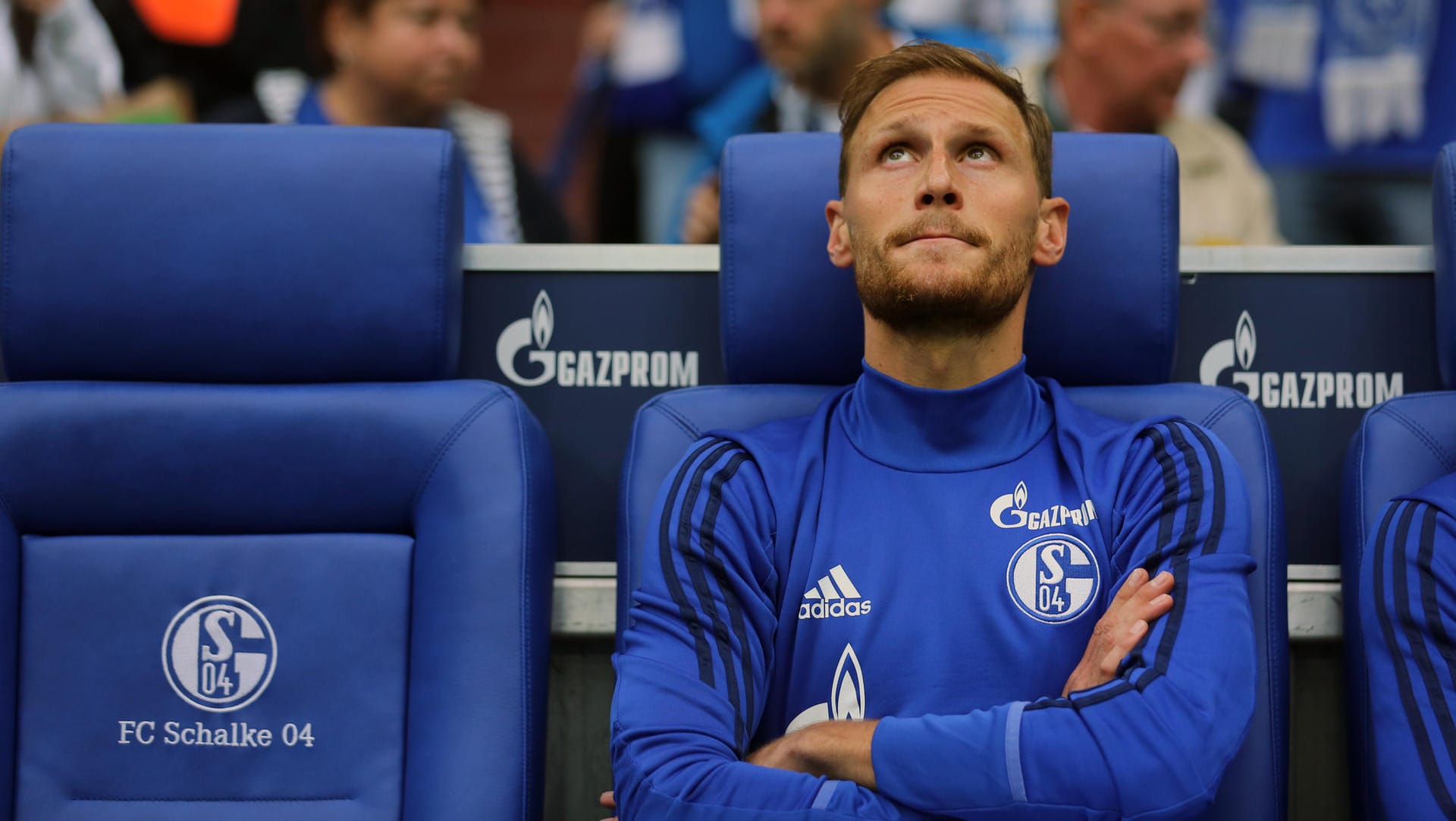 Den Saisonstart erlebte Benedikt Höwedes bei Schalke auf der Ersatzbank.