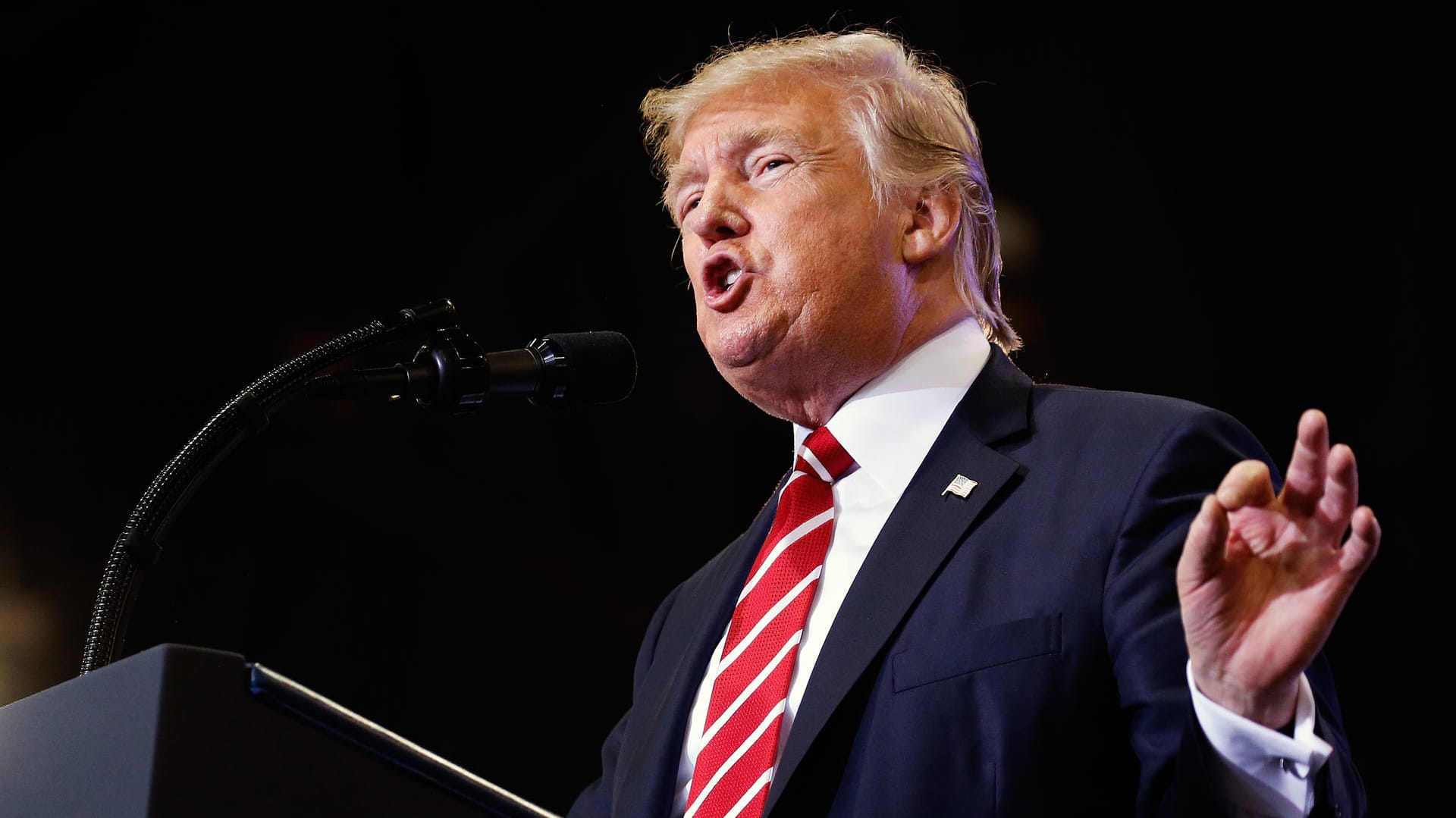 US Präsident Donald Trump spricht vor Anhängern in Phoenix (US-Staat Arizona). US Präsident Donald Trump spricht vor Anhängern in Phoenix (US-Staat Arizona).