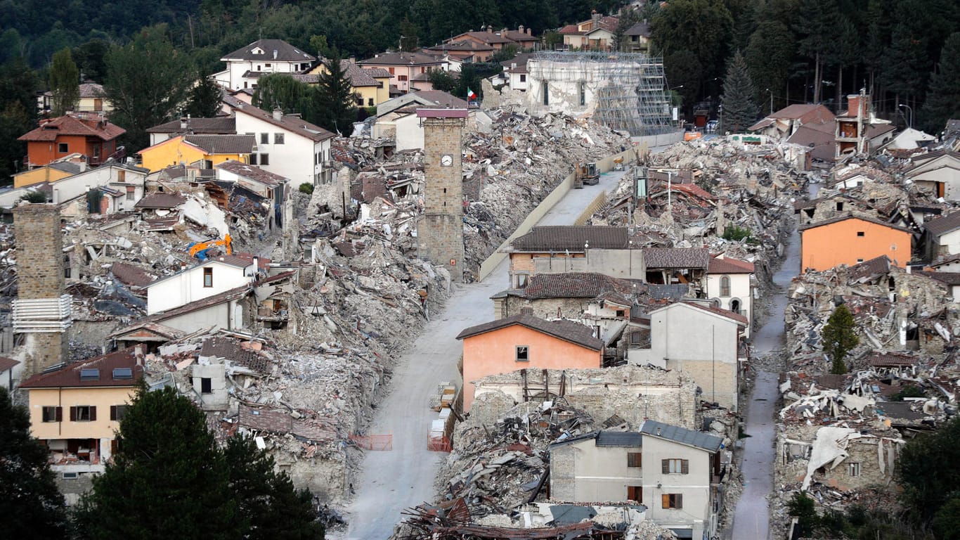 Die zerstörte Ortschaft Amatrice ist nach dem Erdbeben längst nicht wieder aufgebaut.