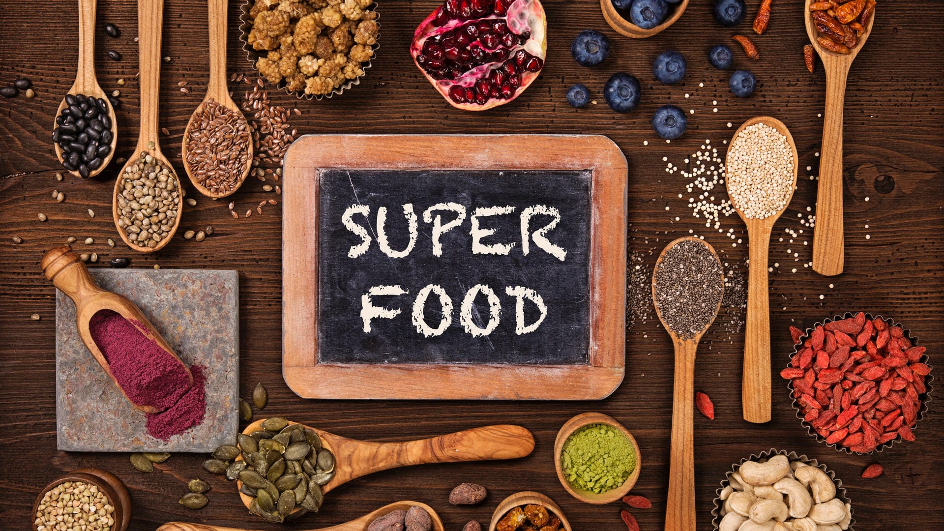 Superfood: Exotische Beeren, Samen und Nüsse erobern den deutschen Markt. Superfood: Exotische Beeren, Samen und Nüsse erobern den deutschen Markt.