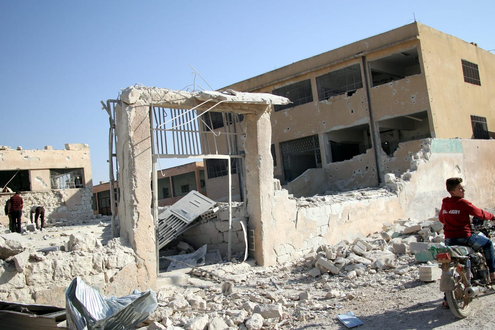 Al-Kaidas Truppen haben die Provinz Idlib nach kurzen Gefechten eingenommen.