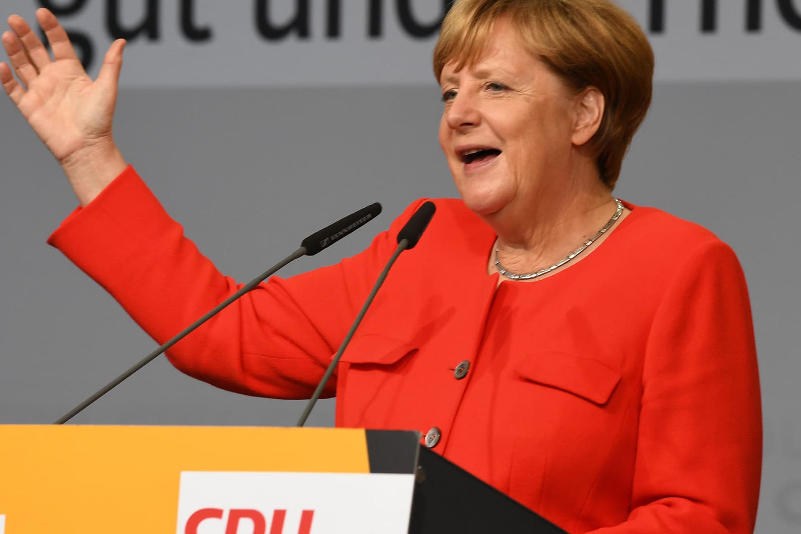 Nach dem eine sehr begrenzte Anwendung im medizinischen Bereich erlaubt sei, beabsichtige Bundeskanzlerin Angela Merkel (CDU) keien weiteren Änderungen.