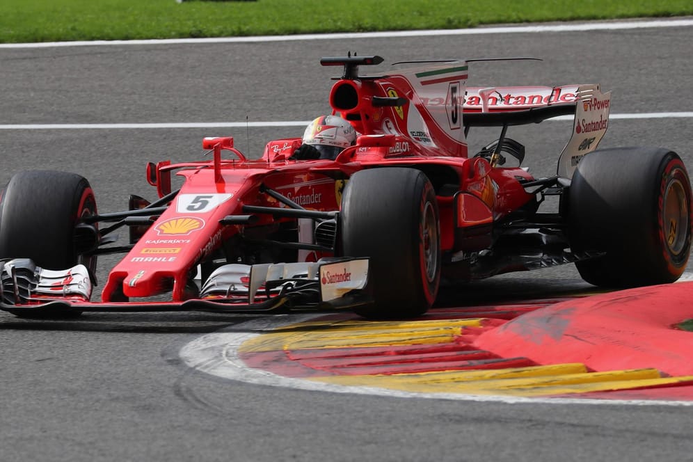 Sebastian Vettel auf dem High-Speed-Kurs von Spa-Franchorchamps.