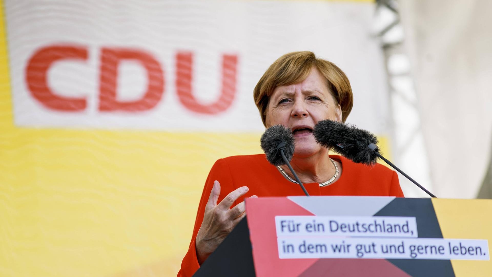 Bundeskanzlerin Angela Merkel bei einer Wahlkampf-Kundgebung. Bundeskanzlerin Angela Merkel bei einer Wahlkampf-Kundgebung.