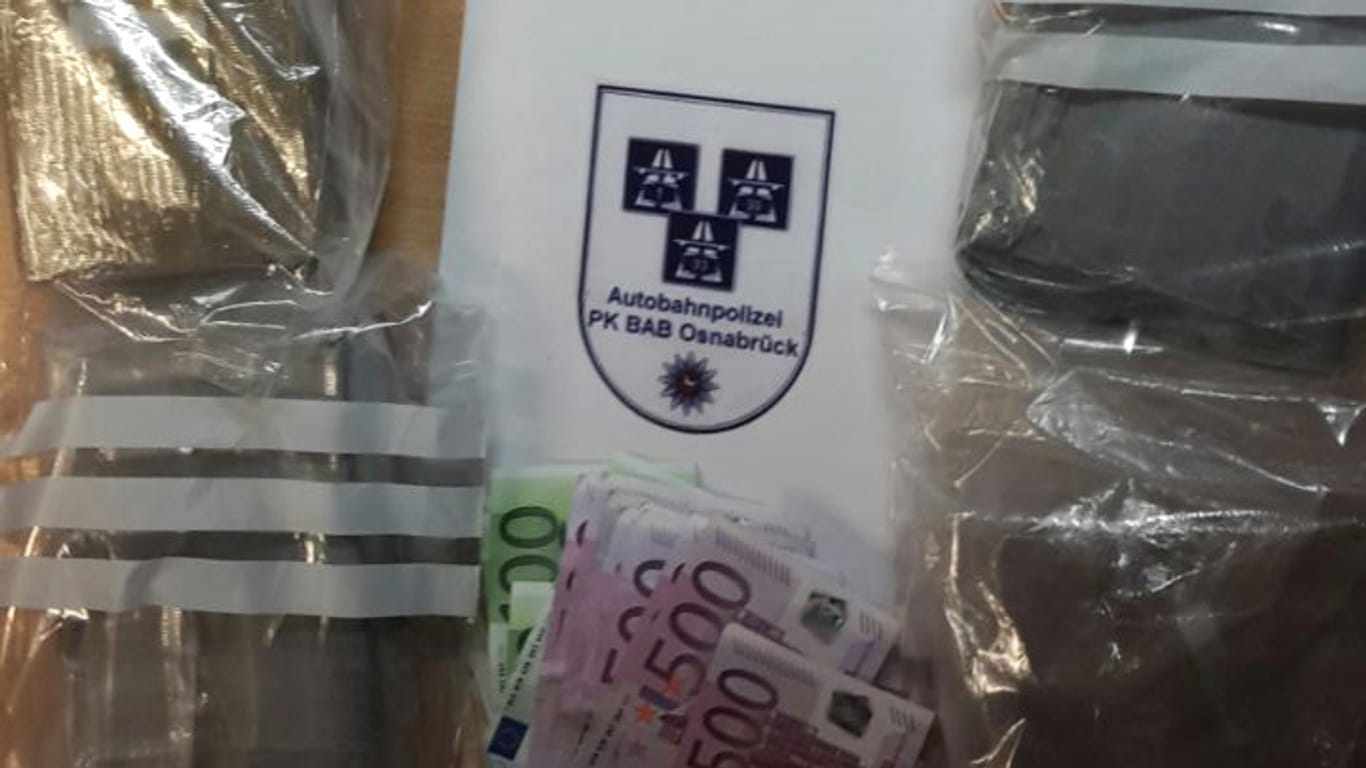 Neben den sieben Kilogramm Kokain fand man bei dem Fahrer auch mehrere Tausend Euro Bargeld.