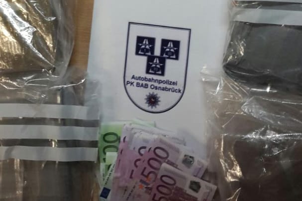 Neben den sieben Kilogramm Kokain fand man bei dem Fahrer auch mehrere Tausend Euro Bargeld.