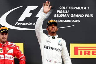 Sebastian Vettel musste sich beim Großen Preis von Belgien nur Lewis Hamilton (r.) geschlagen geben.