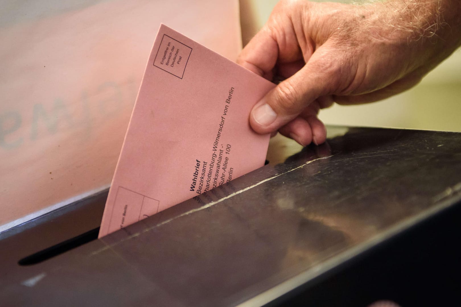Bei der Bundestagswahl 2013 hatte der Anteil der Briefwähler noch 24,6 Prozent betragen.
