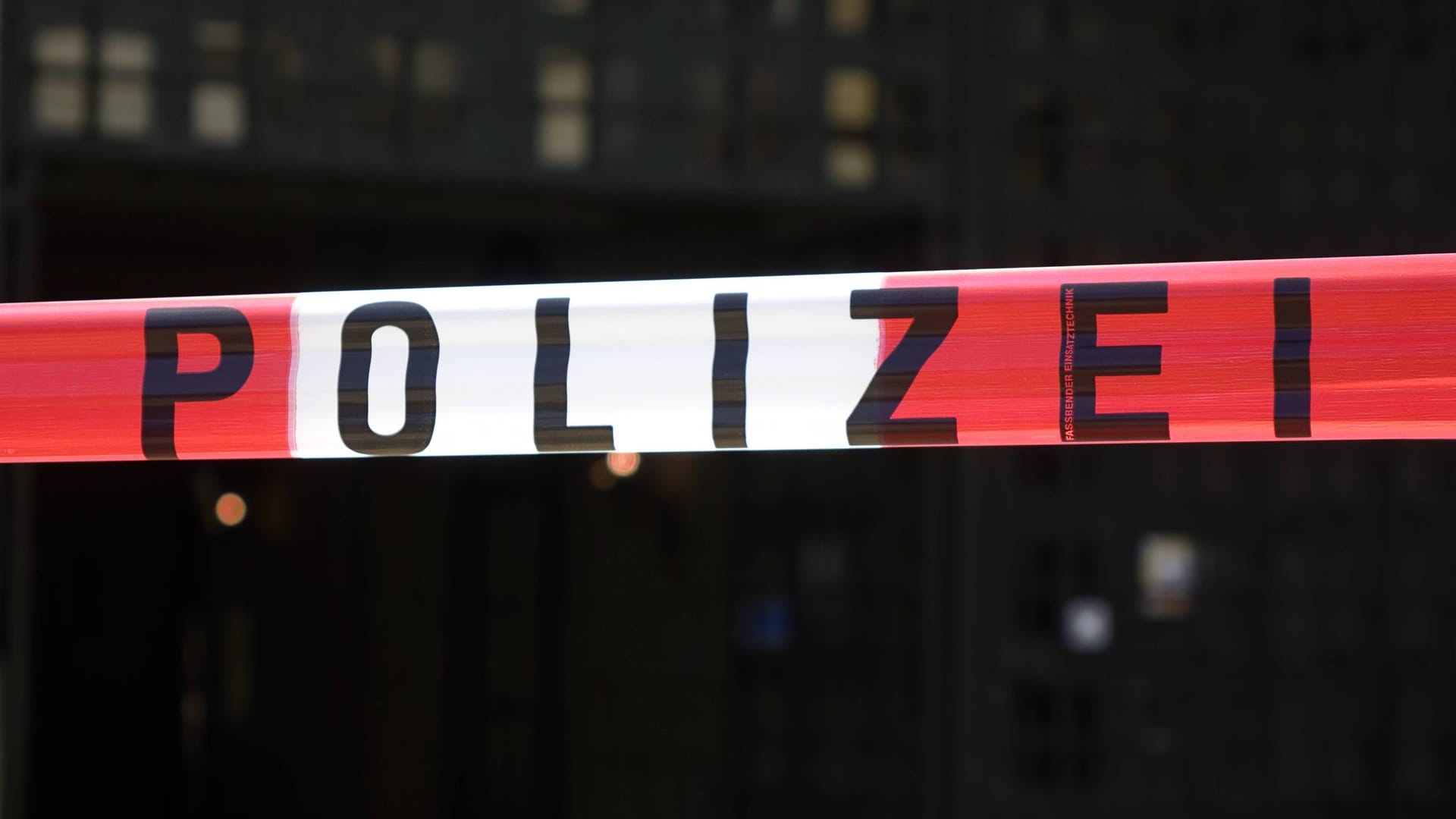 Der Bus stürzte ins Meer, nachdem die Bremsen versagt hatten