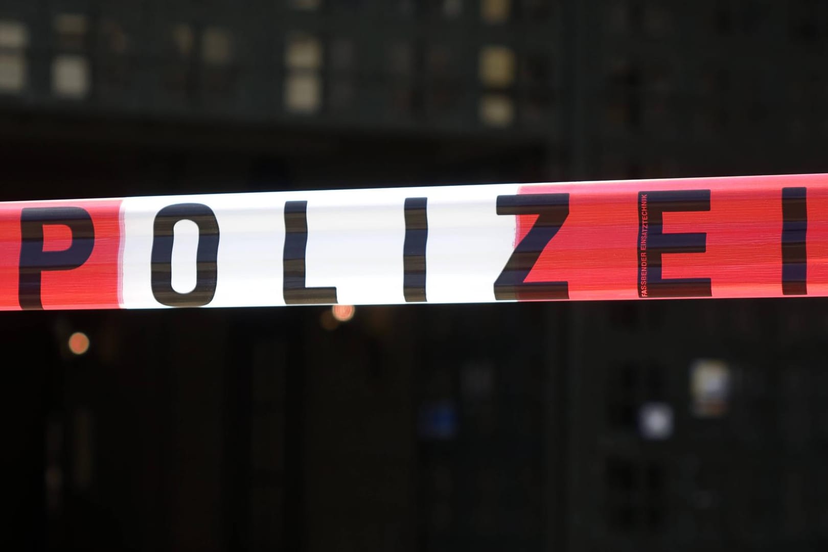 Der Bus stürzte ins Meer, nachdem die Bremsen versagt hatten