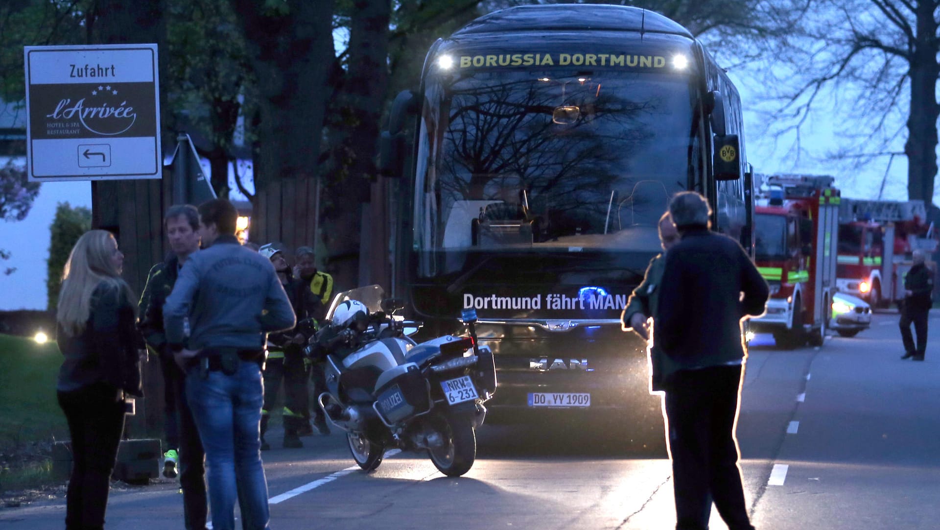Beim Anschlag war der Teambus des BVB auf dem Weg in das Dortmunder Westfalenstadion zum Champions-League-Spiel gegen Monaco (Archivbild).