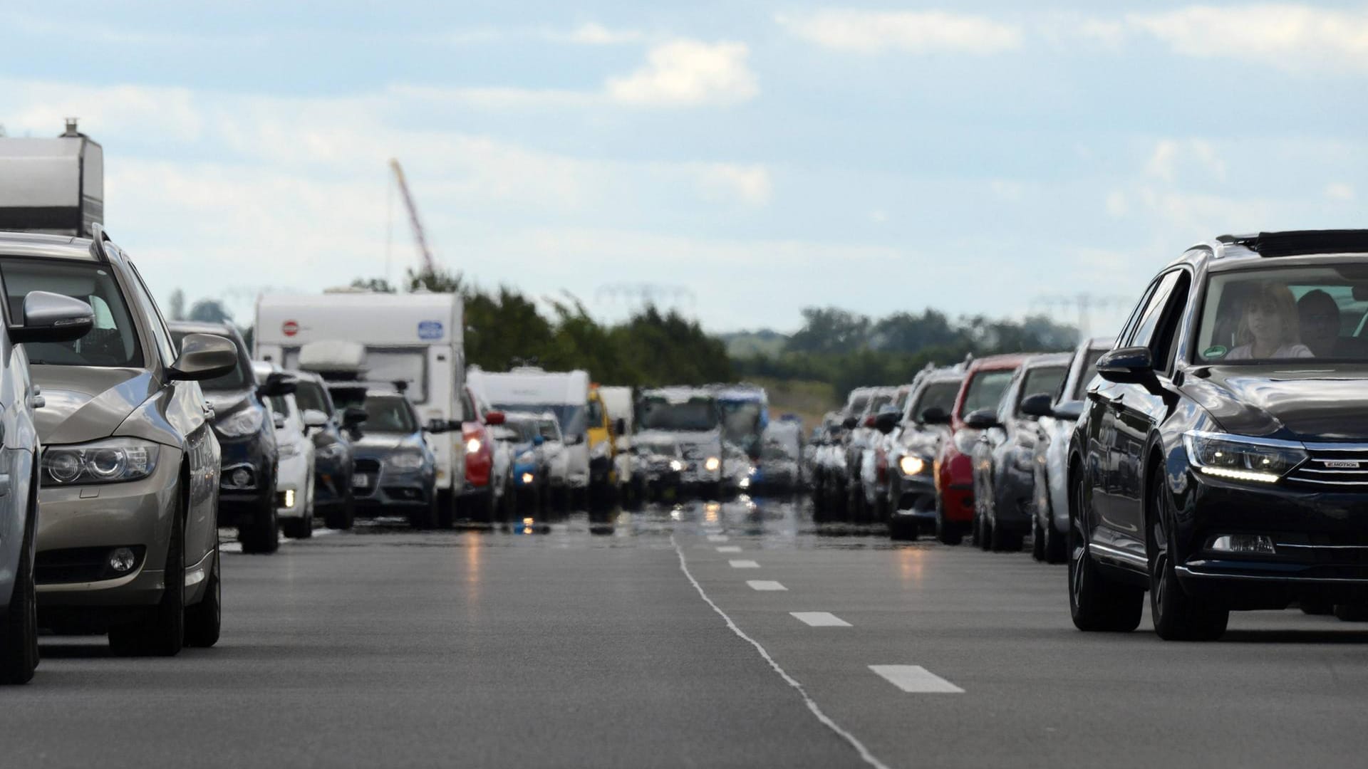 In vielen Bundesländern enden die Ferien. Aus diesem Grund ist mit viel Verkehr zu rechnen.