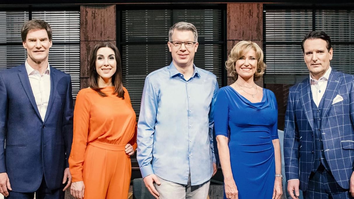 Carsten Maschmeyer, Judith Williams, Frank Thelen, Dagmar Wöhrl und Ralf Dümmel (v.l.) suchen nach lukrativen Deals.