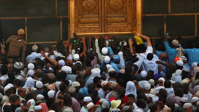 Jeder fromme Muslim, der gesund ist und es sich leisten kann, sollte einmal im Leben nach Mekka pilgern.