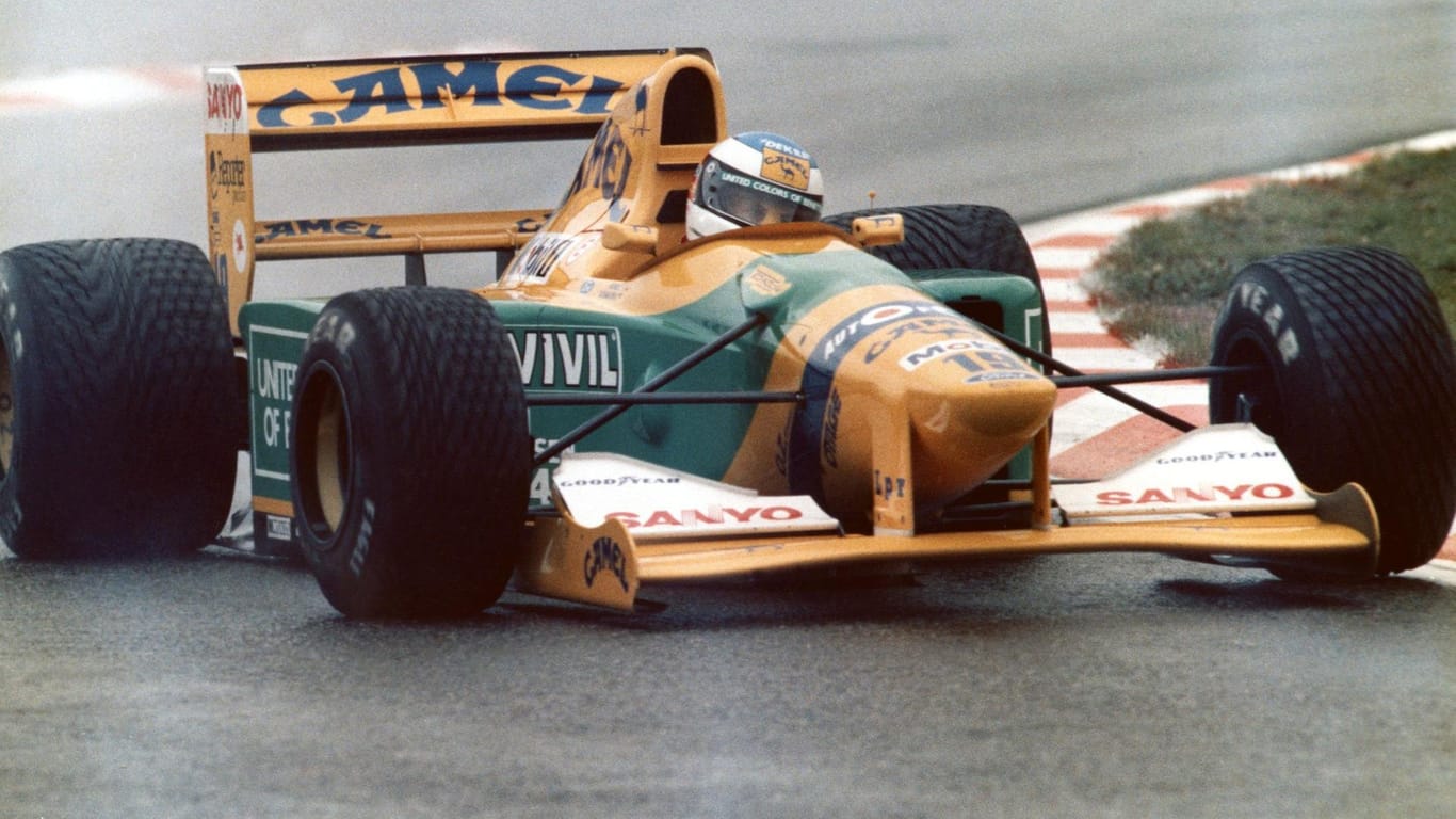 Michael Schumacher (Benetton Ford) bei seinem erstem Sieg in Spa