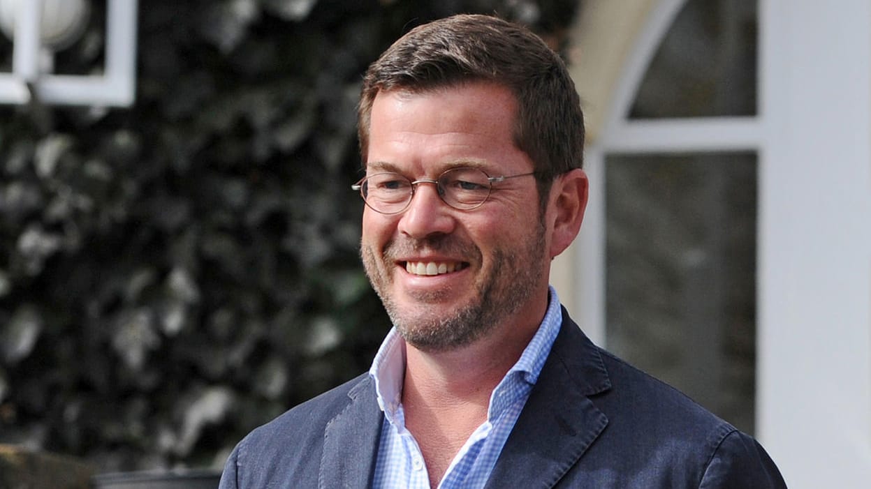 Rund sechseinhalb Jahre nach seinem Rücktritt als Bundesverteidigungsminister tritt Karl-Theodor zu Guttenberg wieder bei einer Wahlkampf-Veranstaltung der CSU in Bayern auf Rund sechseinhalb Jahre nach seinem Rücktritt als Bundesverteidigungsminister tritt Karl-Theodor zu Guttenberg wieder bei einer Wahlkampf-Veranstaltung der CSU in Bayern auf